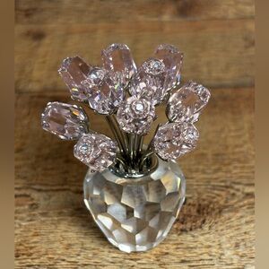 Swarovski - A Dozen Pink Crystal Roses In Vase In The Secret Garden Paper Weight